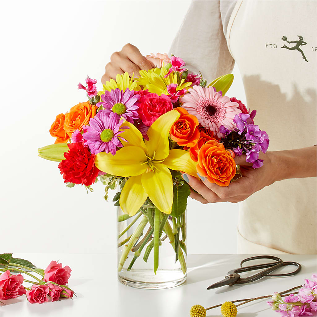 Cue the Confetti - A Florist Original – EVERYTHING'S GREEN FLORIST, Redwood City CA