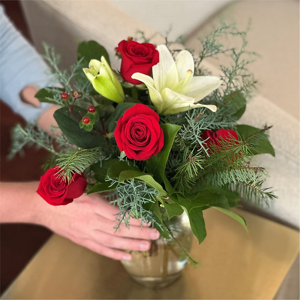 Glittering Lights Bouquet – EVERYTHING'S GREEN FLORIST, Redwood City CA
