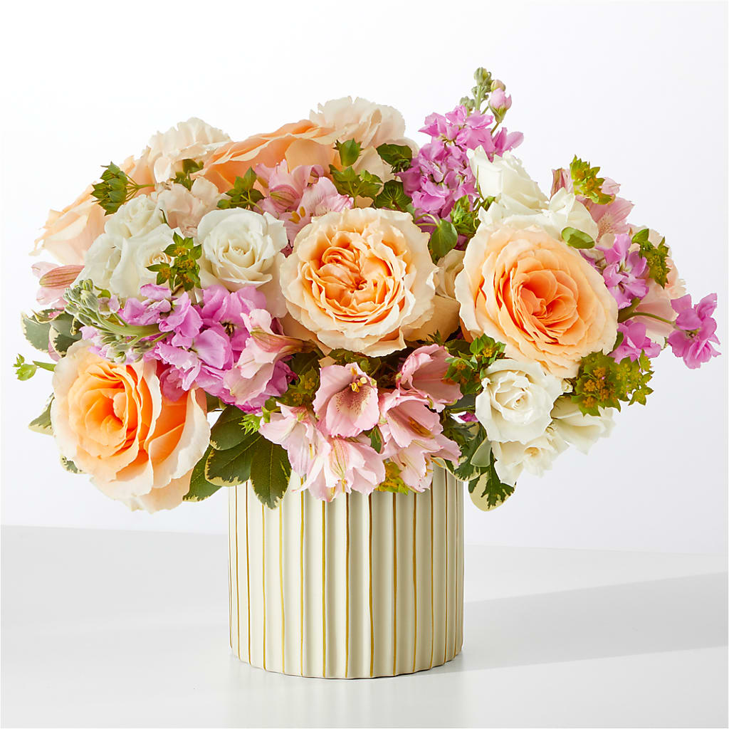 Paradise Bouquet with Ivory Vase – EVERYTHING'S GREEN FLORIST, Redwood City CA