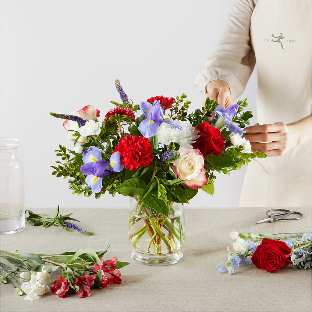 Star Spangled - A Florist Original – EVERYTHING'S GREEN FLORIST, Redwood City CA