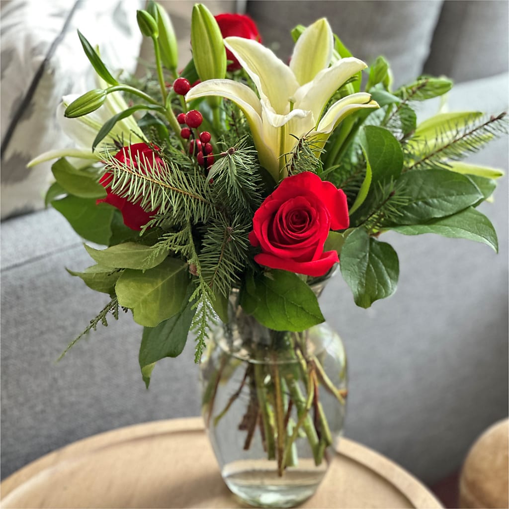 Sparkling Snowflakes Bouquet – EVERYTHING'S GREEN FLORIST, Redwood City CA