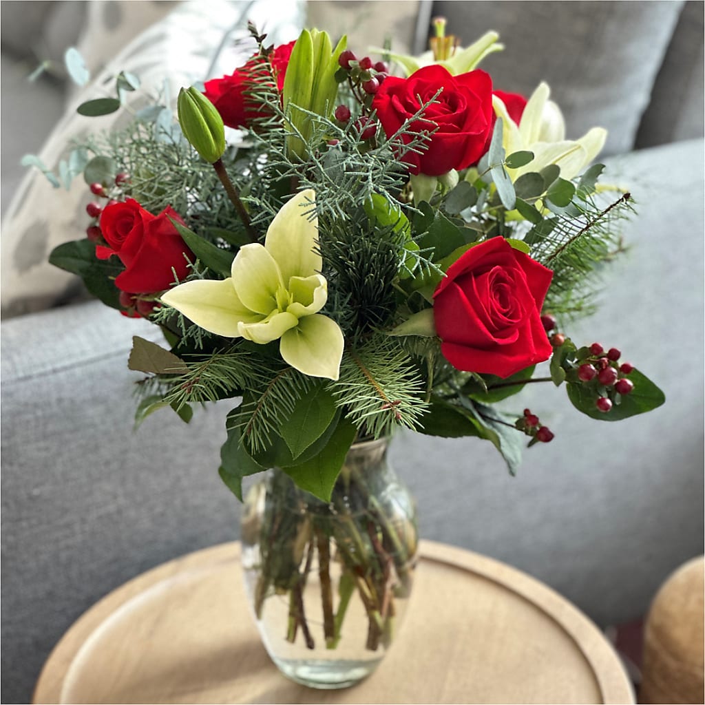 Glittering Lights Bouquet – EVERYTHING'S GREEN FLORIST, Redwood City CA