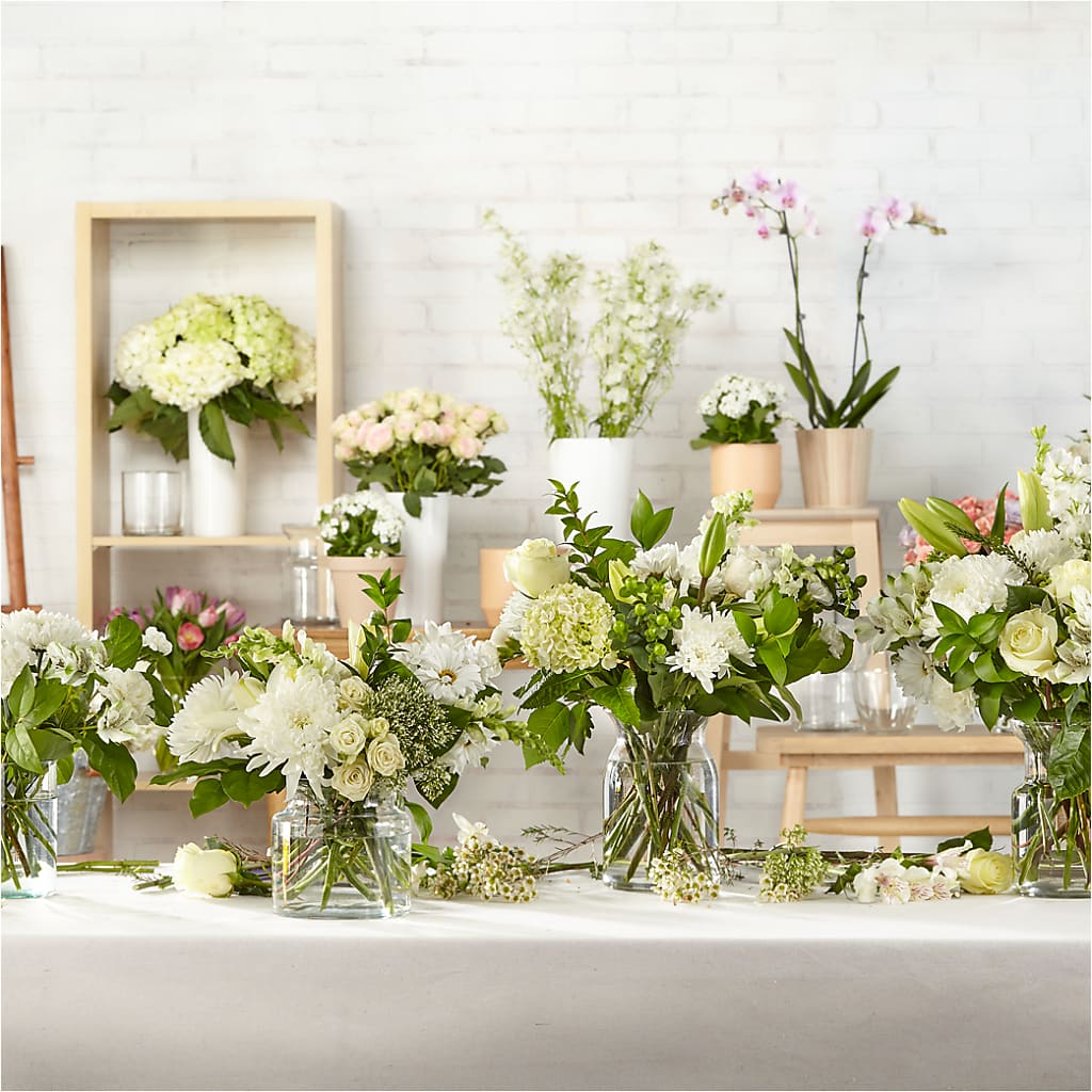 Classic Ivory – A Florist Original – EVERYTHING'S GREEN FLORIST, Redwood City CA