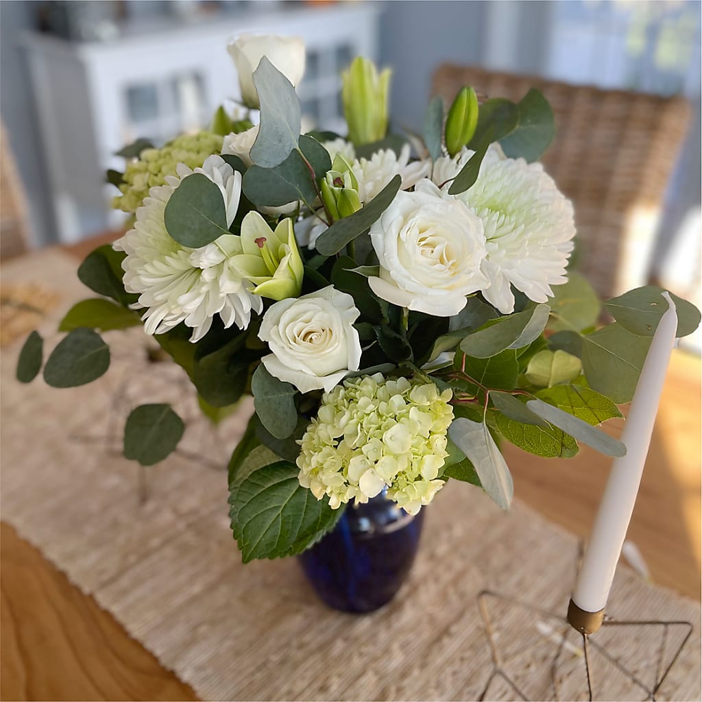 Snowy Dreams Bouquet – EVERYTHING'S GREEN FLORIST, Redwood City CA
