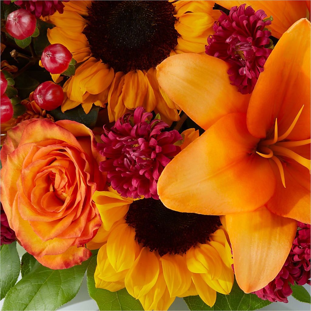 Grateful Centerpiece – EVERYTHING'S GREEN FLORIST, Redwood City CA