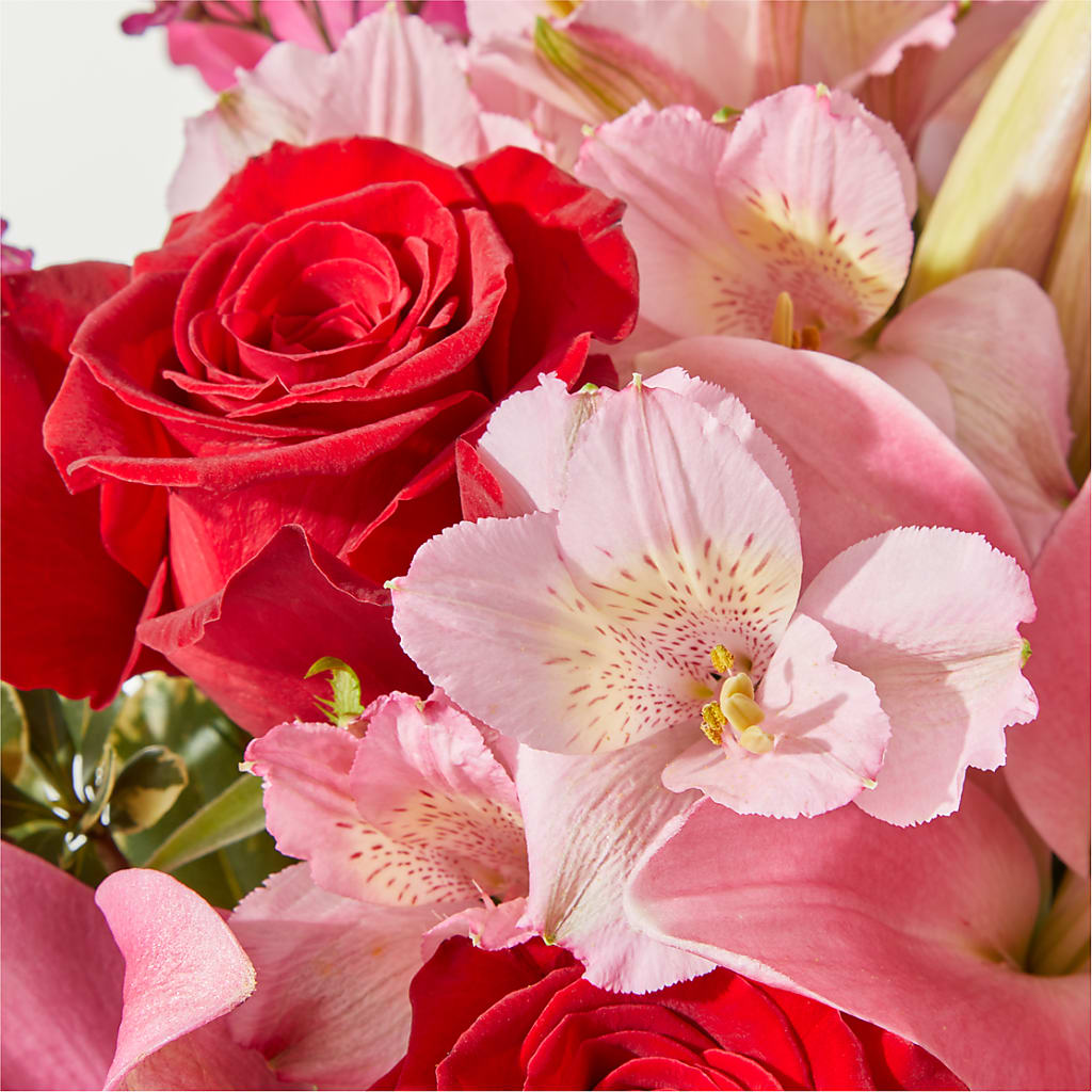 Lucky in Love Bouquet – EVERYTHING'S GREEN FLORIST, Redwood City CA
