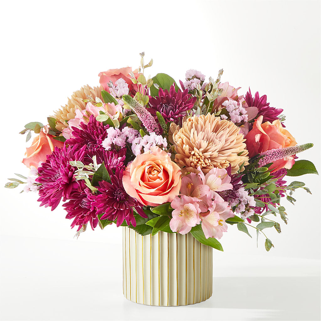 Berry Cobbler Bouquet with Ivory Vase – EVERYTHING'S GREEN FLORIST, Redwood City CA