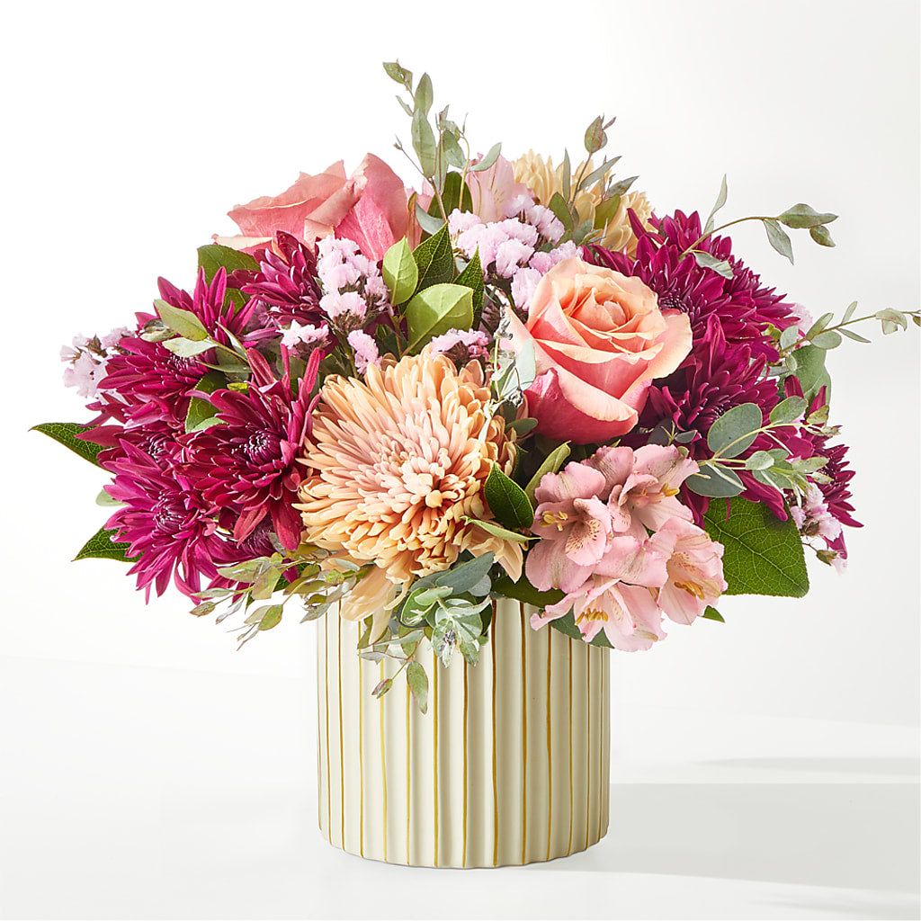 Berry Cobbler Bouquet with Ivory Vase – EVERYTHING'S GREEN FLORIST, Redwood City CA