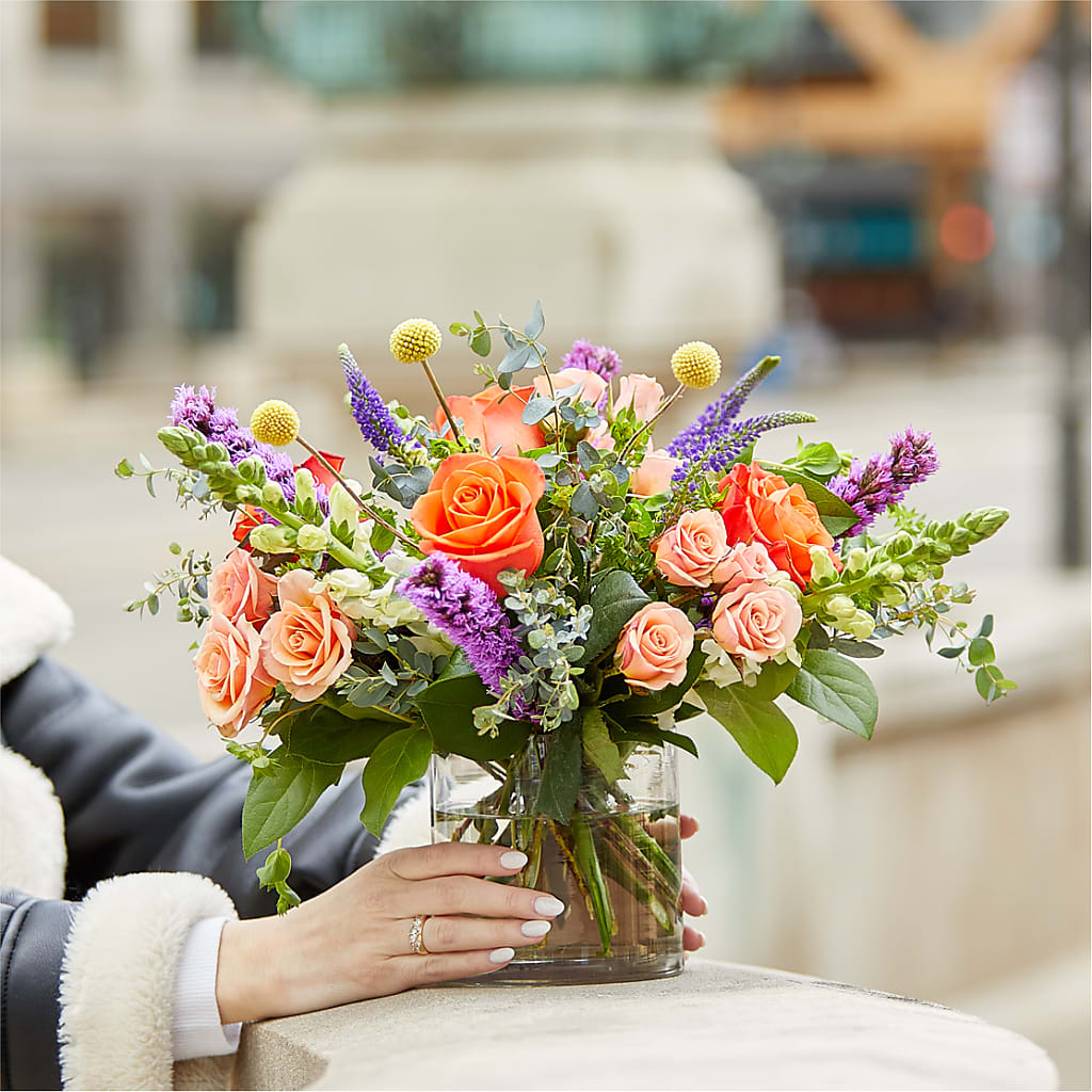 The Standout Bouquet – EVERYTHING'S GREEN FLORIST, Redwood City CA
