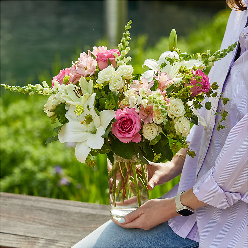 Fondly Bouquet – EVERYTHING'S GREEN FLORIST, Redwood City CA