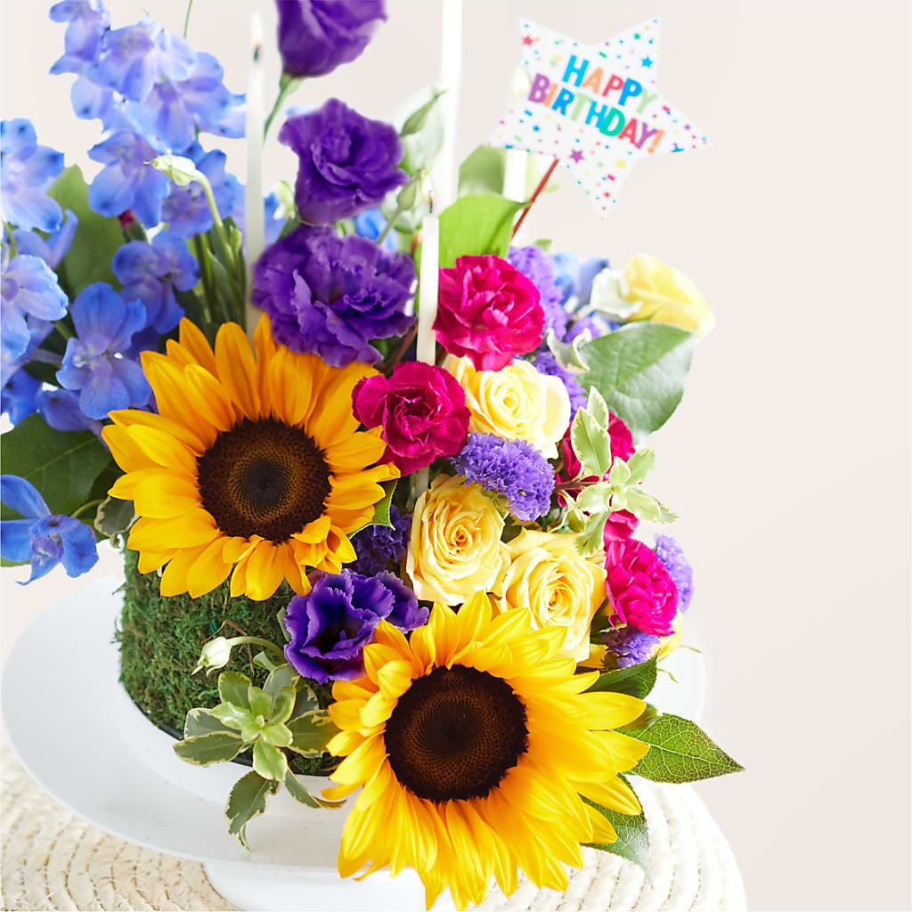 Star of the Day Floral Cake – EVERYTHING'S GREEN FLORIST, Redwood City CA